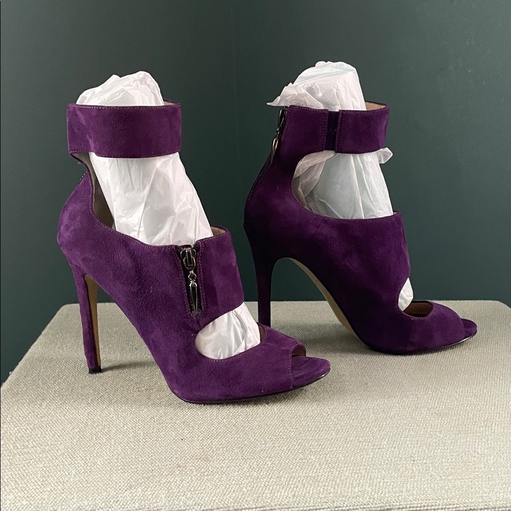 Enzo Angiolini Purple Suede Heels